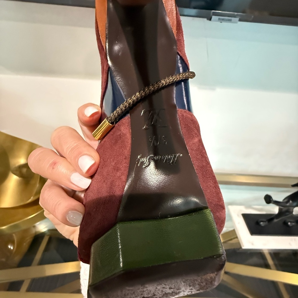 Louis Vuitton Spicy Runway 2009 Burgundy Suede Embellished Platform Heels | Rare - Picture 8 of 17